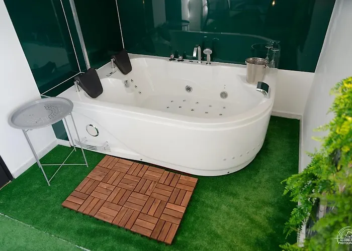 Loveroom Le Loft & Garden Lägenhet *